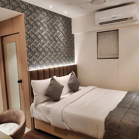 Maxxvalue Hotel Midc - Andheri ムンバイ エクステリア 写真