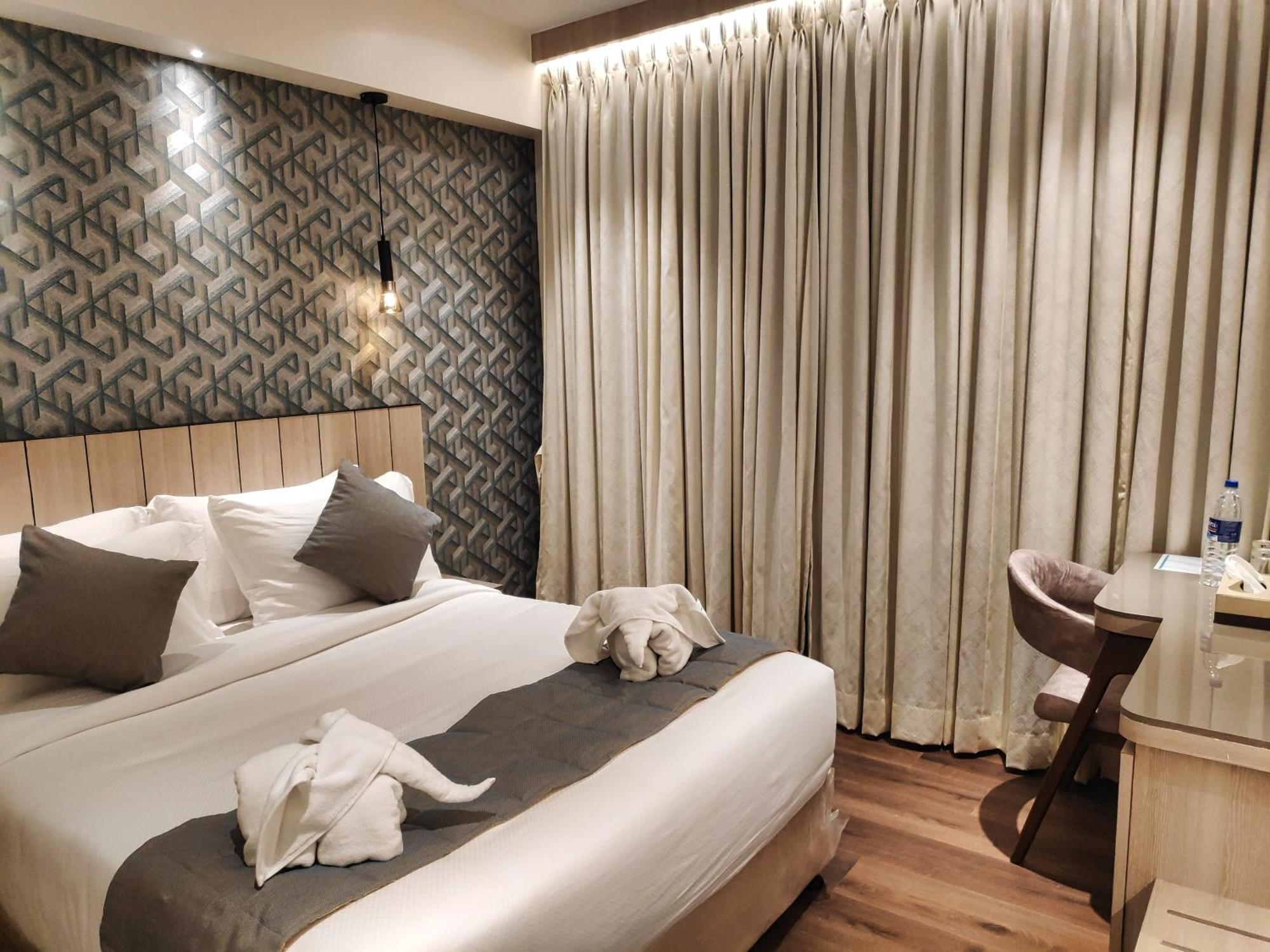 Maxxvalue Hotel Midc - Andheri ムンバイ エクステリア 写真