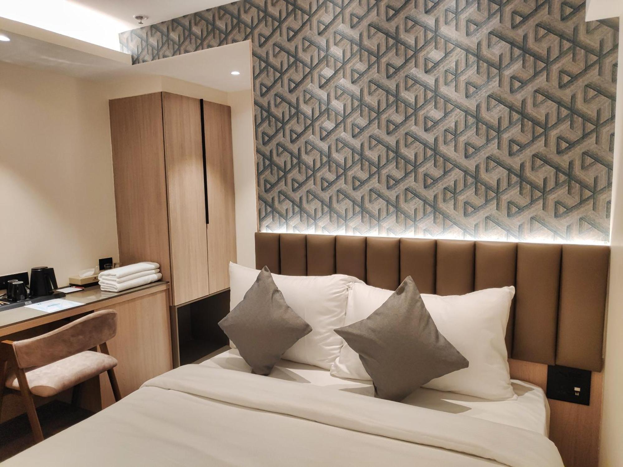 Maxxvalue Hotel Midc - Andheri ムンバイ エクステリア 写真
